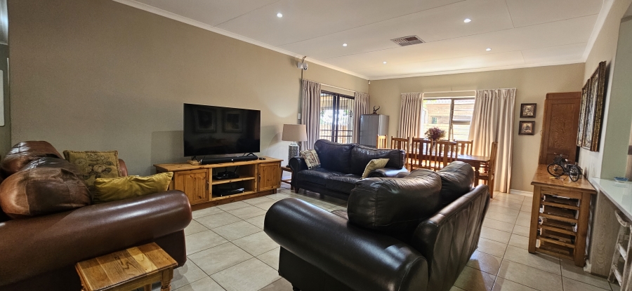 3 Bedroom Property for Sale in Hillcrest Northern Cape